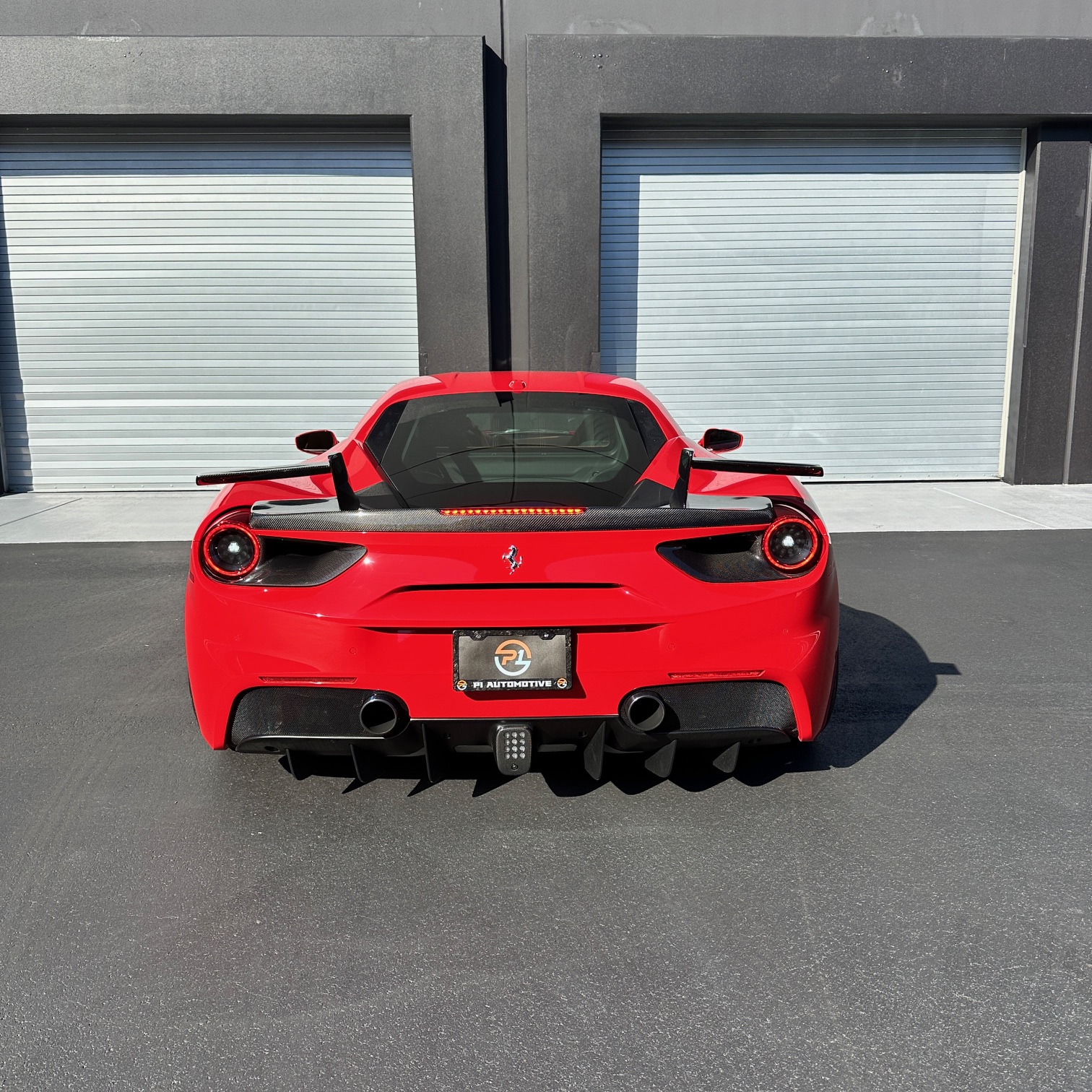 2017 Ferrari 488 GTB photo 3
